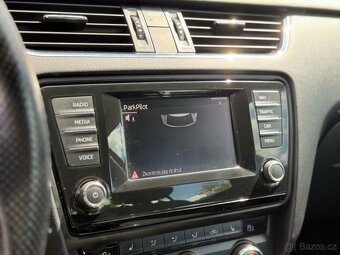 Škoda Octavia combi III 2.0tdi 110kw DSG-NAVI-SENZORY - 12
