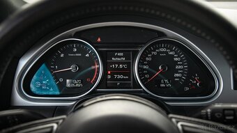 Audi Q7 S-line - 12