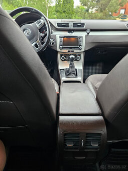 VW Passat Variant B7 103KW/140HP Higline + zimní pneu - 12