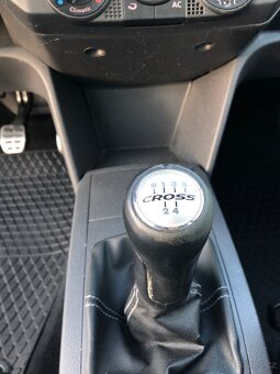 Volkswagen polo 1,9 TDi CROSS - 12