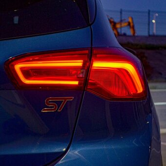 Ford Focus ST 2.3 - 12