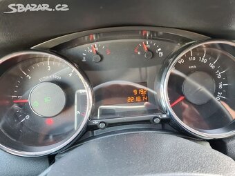 Peugeot 5008 2.0 HDi 110 kW - 12