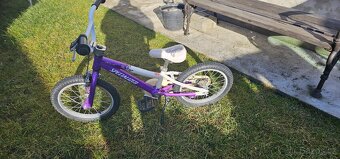 dětské dívčí kolo Specialized Hotrock 16 - 12