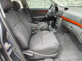 Toyota Avensis 2.2d,D4D 110kw Combi,Tažné,Výhřevy,ALU,XENONY - 12
