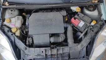 Ford Fiesta 1.3i hezká , bez koroze , nová STK - 12