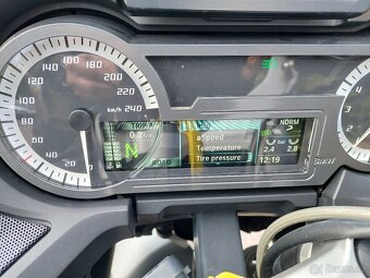 BMW R 1200 RT LC - 12