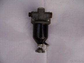 tlačítko starteru, plnič pneumatik - odluč. oleje na PV3S - 12