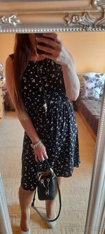 Janina kvítkové viskózové krátké šaty - 12