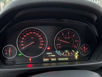 BMW 320D xDrive - 12