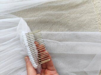 Svatební šaty, závoj, obal na šaty - 12