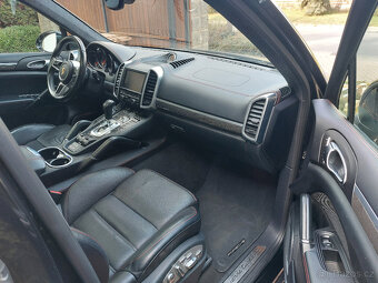 Porsche Cayenne TURBO ČR TOP VÝBAVA - 12