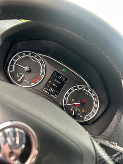 Škoda Octavia 2.0 TDI RS - 12