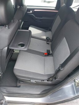 Opel Meriva 1,6i 74 kW - 12