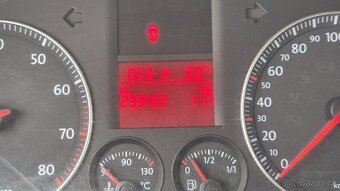 Caddy 1.6 mpi  7 míst - 12