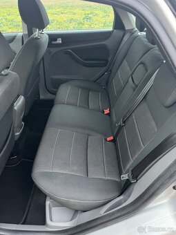 Ford Focus-Titanium 1.6i 74kw rok 2010, najeto 120tis - 12