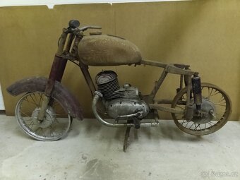 Jawa ČZ 175 - 12