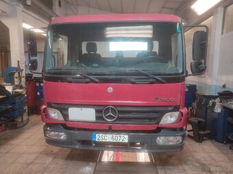 MERCEDES ATEGO r.v.2006 Kontejner - 12
