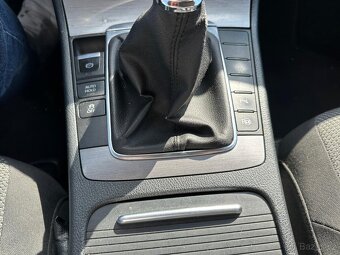 Volkswagen Passat b7 2.0tdi 103kw cr highline - 12