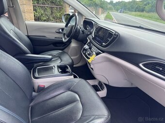Chrysler Pacifica 3,6 L Adapt temp, New model 2021 - 12