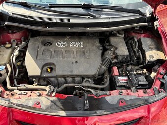 Toyota Auris 1.6 Valvematic, 2009, 172.000km, Manuál - 12