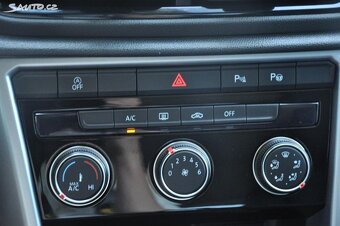 VW T-ROC 2.0TDi 110KW DSG LIFE LED ACC DPH - 12