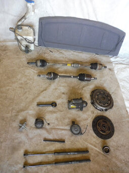 Prodám díly z nebourané KIA RIO, rv: 2011,typ: DE M111 - 12