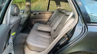 Mercedes-Benz E 270 CDI - 12