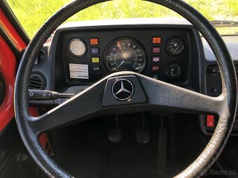 Mercedes Benz 307D - 12