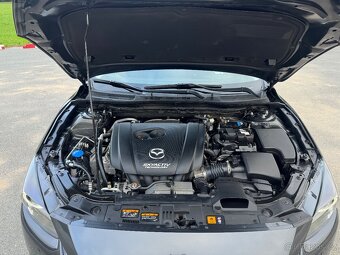 Mazda 3 2,0 Skyactiv-G165 Revolution v top stavu - 12