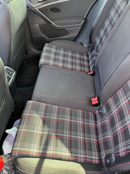 Volkswagen Golf GTI 7 Performance - 12
