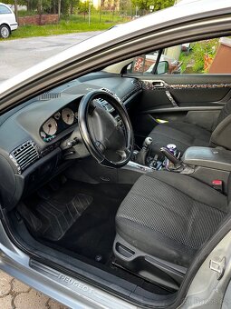 Peugeot 407 SW - 12