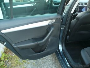 Škoda Octavia 1.6 TDI DSG Navi Kuže - 12