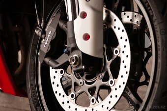 Suzuki GSX-R 600 2006 - 12