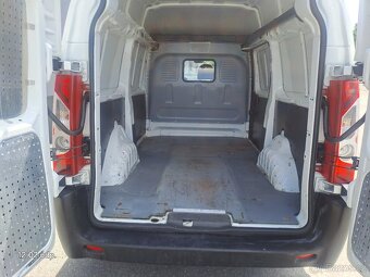 TOYOTA  PROACE 2.0D L2H2 r.17,165000km,ĆR po 1. majiteli DPH - 12