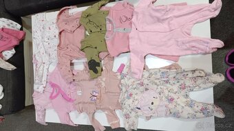 Balík oblečení pro holcicku - 12