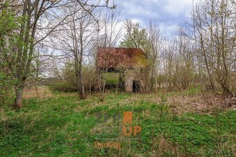 Prodej pozemku 5511 m2 s budovou 176 m2 - Nová Ves - Louka - 12