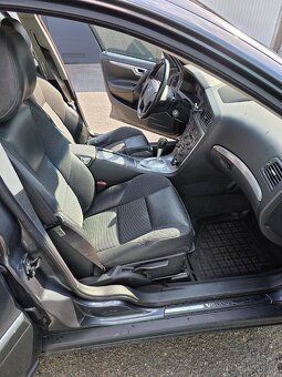 Volvo V70 2,4 D5 manuál - 12