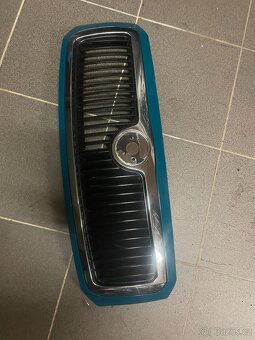 Predám originál prednú masku na Škoda Fabia 1 v zelene - 12