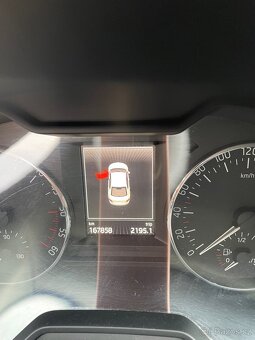 Škoda Octavia 3, 2.0 TDI 110 kw - sedan - modrá, tažné - 12