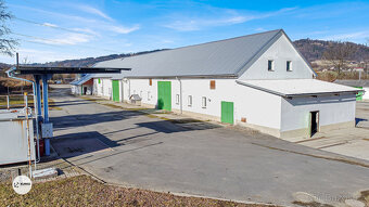 Výrobní, skladovací prostor na pozemku o výměře 19.464 m2 v  - 12