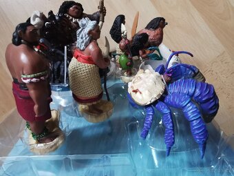 Disney Store Vaiana (Moana) Deluxe 10ti dílná sada figurek - 12