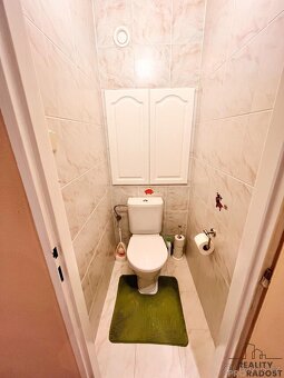 Podnájem zařízeného pokoje (12 m2), ul. Batličkova, Praha 8  - 12