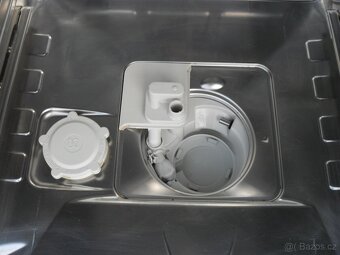 VESTAVNÁ MYČKA MIELE,LUXUSNÍ ZNAČKA,NEREZ,LCD,TURBO.tř.A+ - 12