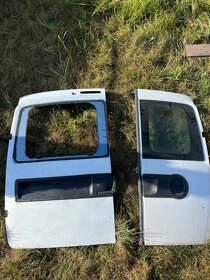 Fiat DOBLO - OPEL COMBO ZADNI DVERE - 12