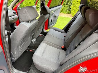 Škoda Octavia Combi Swiss Tour - 1.6MPi 75Kw 102Ps. - 12