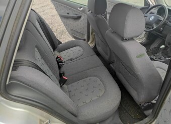 Škoda Fabia 1,4 55 kW kombi Elegance - 12