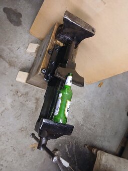 Svěrák velký kovářský - 12