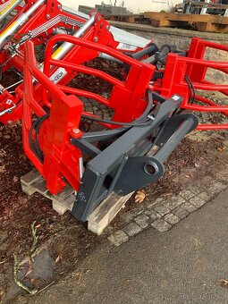 kleště na balíky MAXI pro manipulátory - 12