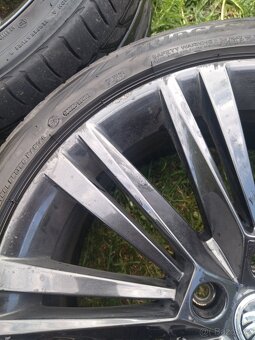 ALU Kola- originál Škoda, Superb III,5x112 R 19/ Canopus - 12