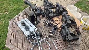 historické telefony tesla - 12